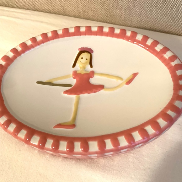 Ballet Bath Towel Soap Dish Set With Photo/ Mirror Keychain - Picture 6 of 16